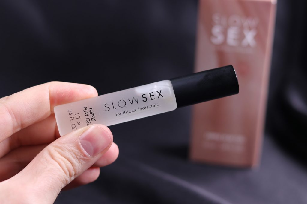 Slow Sex Nipple Play Gel elegantní drobné zpestření hrátek s